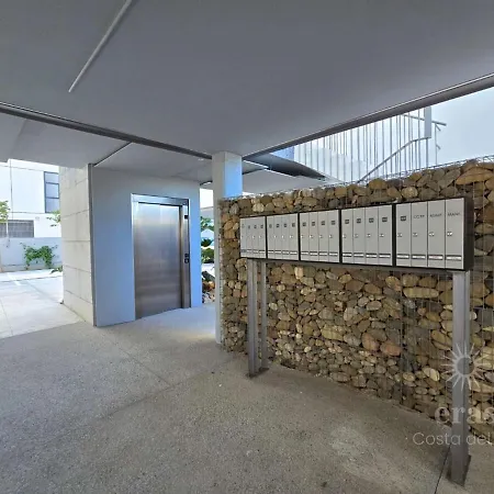 Elegant Duplex Penthouse Near The A116 Apartment