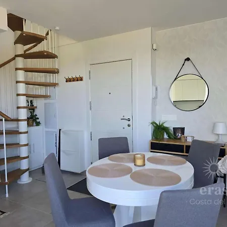 Elegant Duplex Penthouse Near The A116 Apartment *