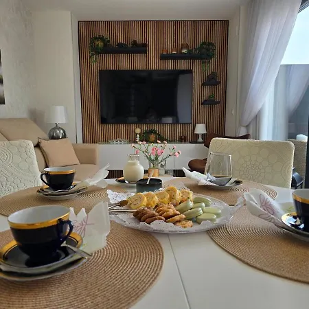 Elegant Duplex Penthouse Near The A116 Apartment