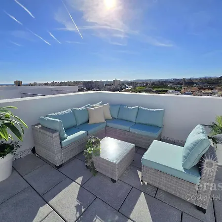 Apartment Elegant Duplex Penthouse Near The A116 Fuengirola